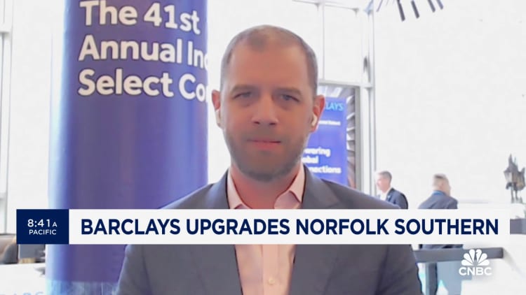 Barclays upgrades Norfolk Southern to overweight following Ancora's activity