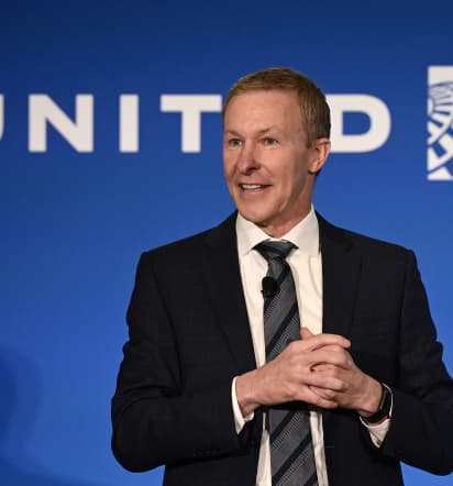 Stocks making the biggest moves midday: United Airlines, Travelers, Abbott Labs