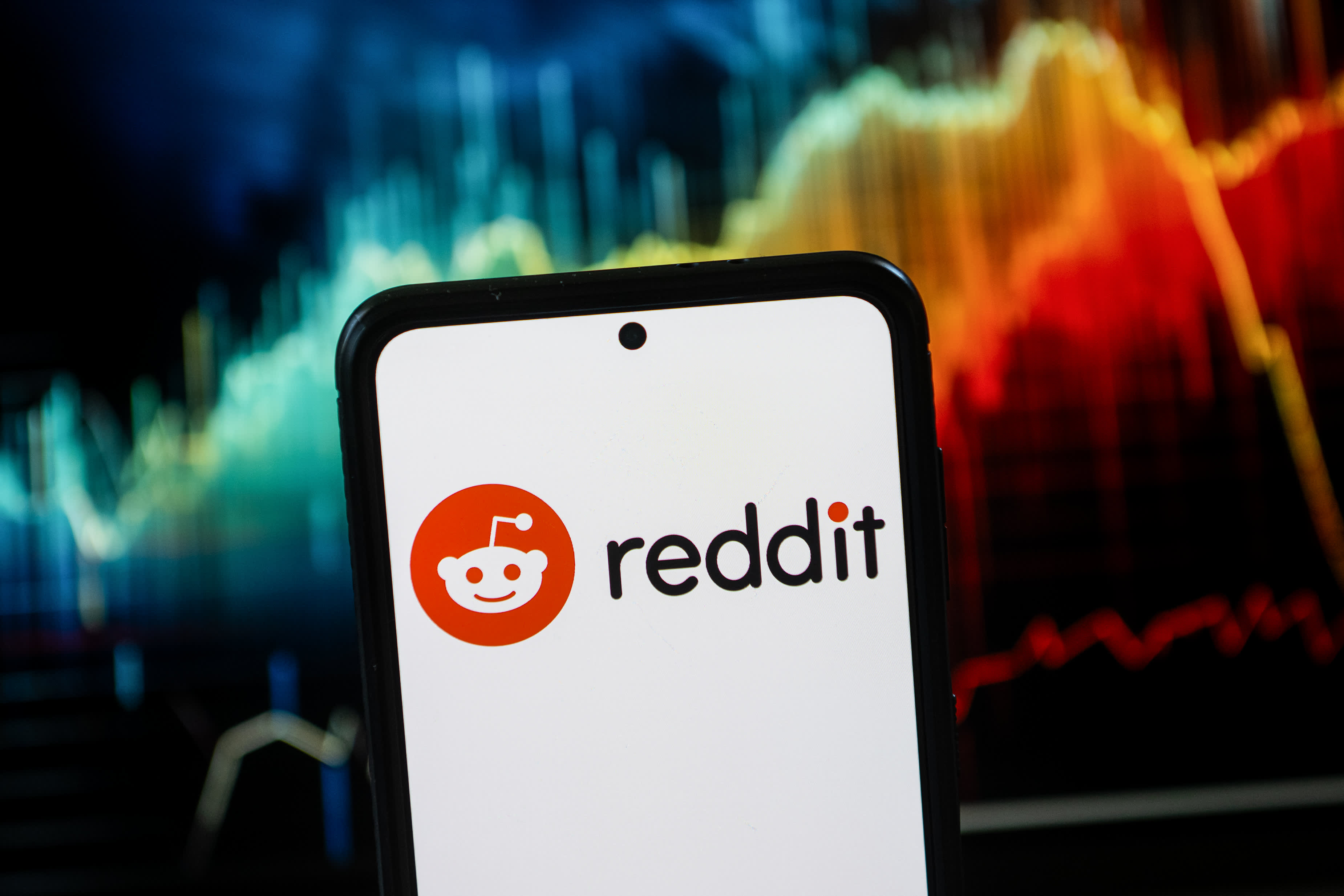 Reddit prices IPO at $34 per share in first major social media offering since 2019