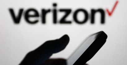 Verizon reports fewer quarterly subscriber losses on flexible plan demand