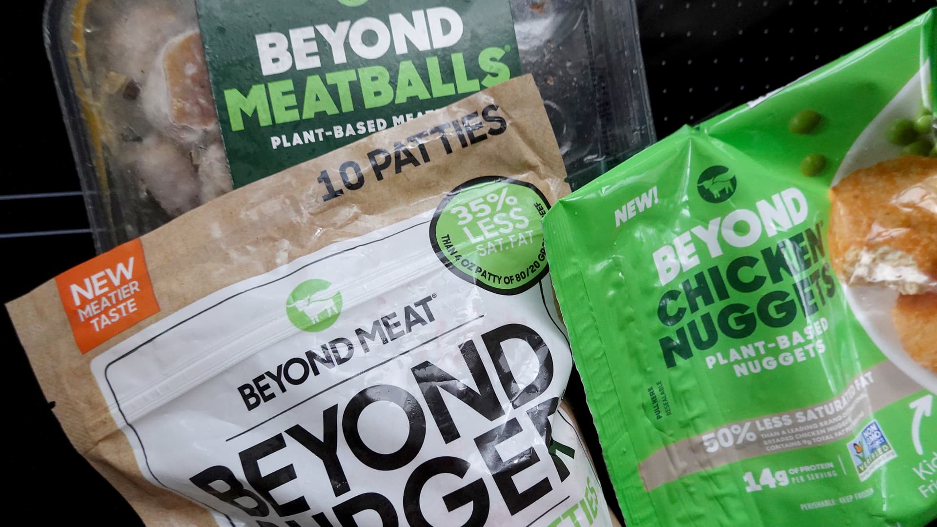 Beyond Meat hisseleri, şirketin üç aylık gelir tahminlerini zirveye çıkarması ve 2024’te ‘sert’ maliyet kesintileri planlamasıyla yükselişe geçti