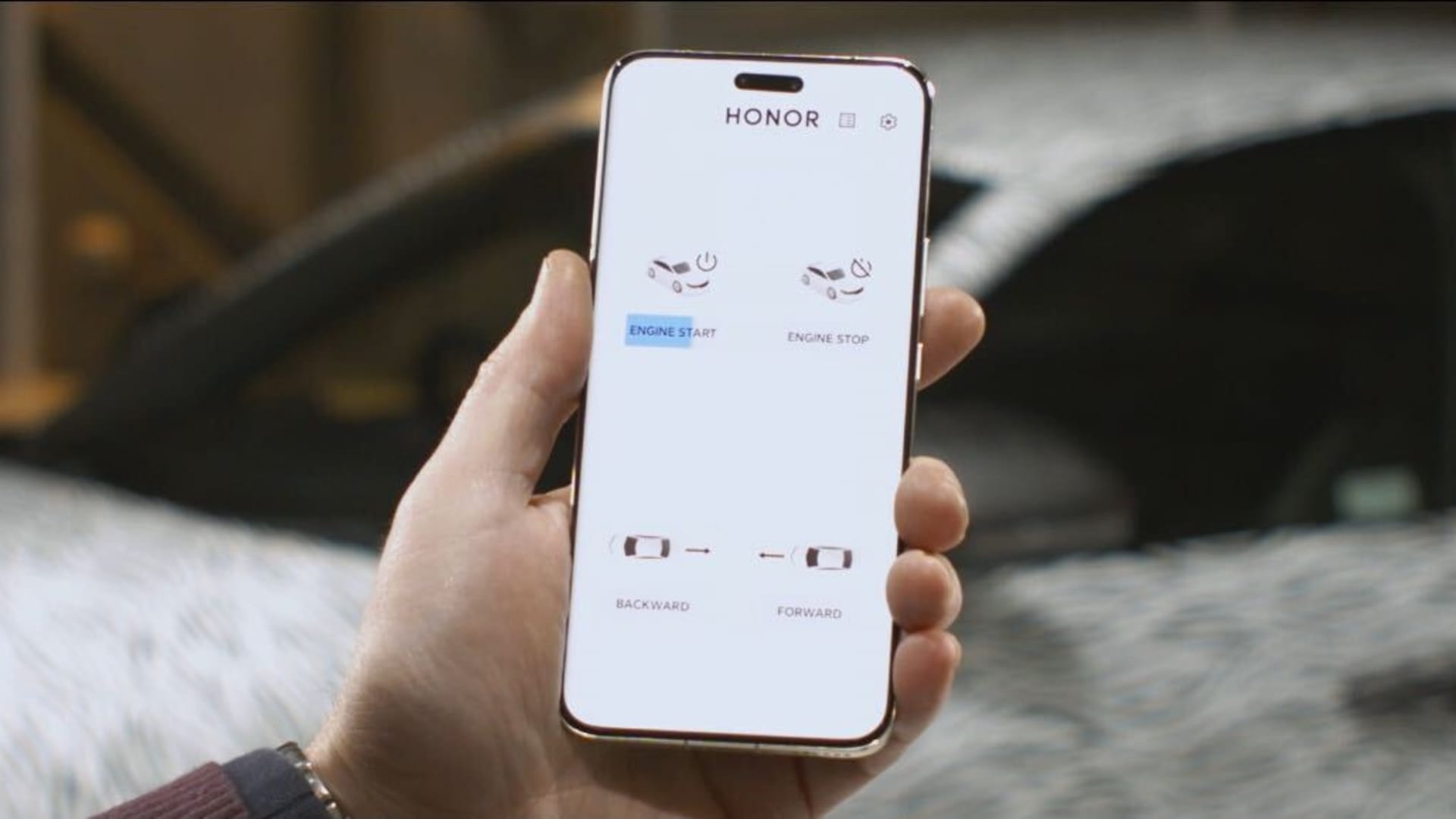 Huawei spin-off Honor reveals off tech to command a car with your eyes and chatbot primarily based on Meta&#x27s AI