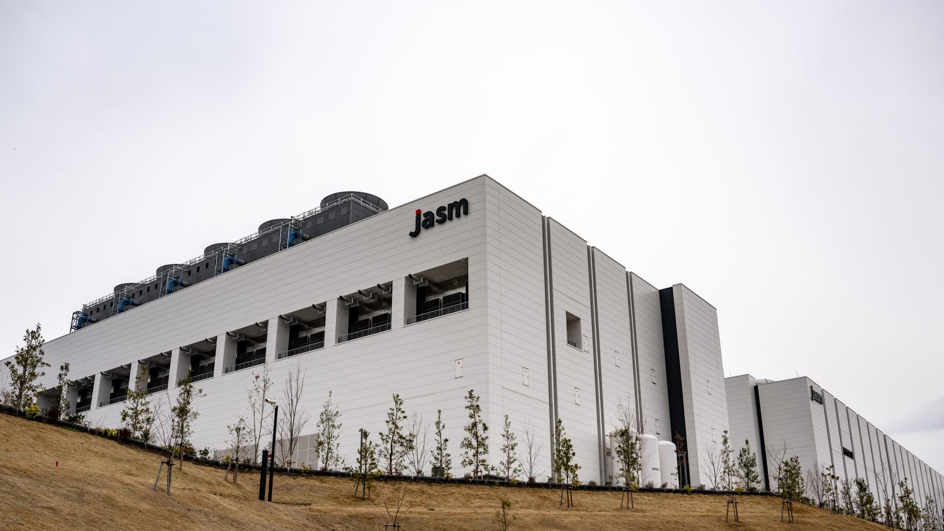 Chip big TSMC opens 1st Japan manufacturing facility as it diversifies away from Taiwan amid U.S.-China tensions