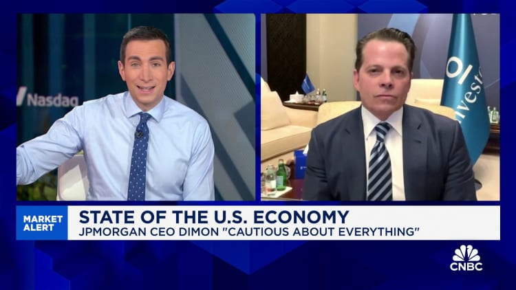 Bitcoin can certainly 'replace or be alongside' gold as a store of value, says Anthony Scaramucci