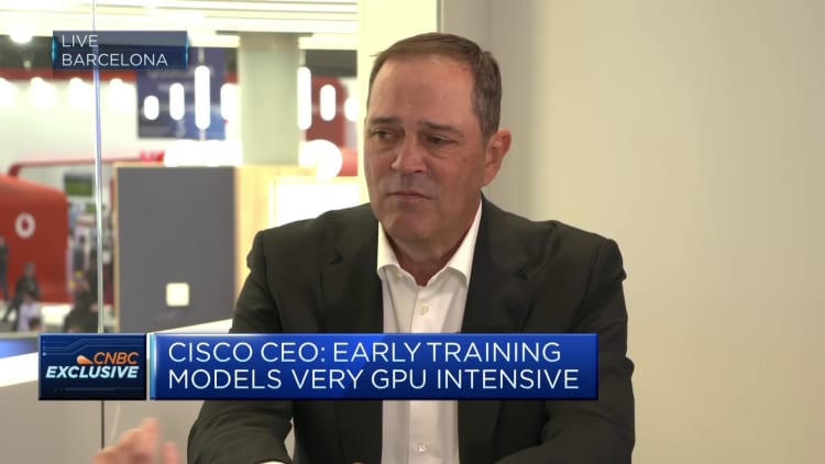 “Ky është viti i AI”, thotë CEO i Cisco