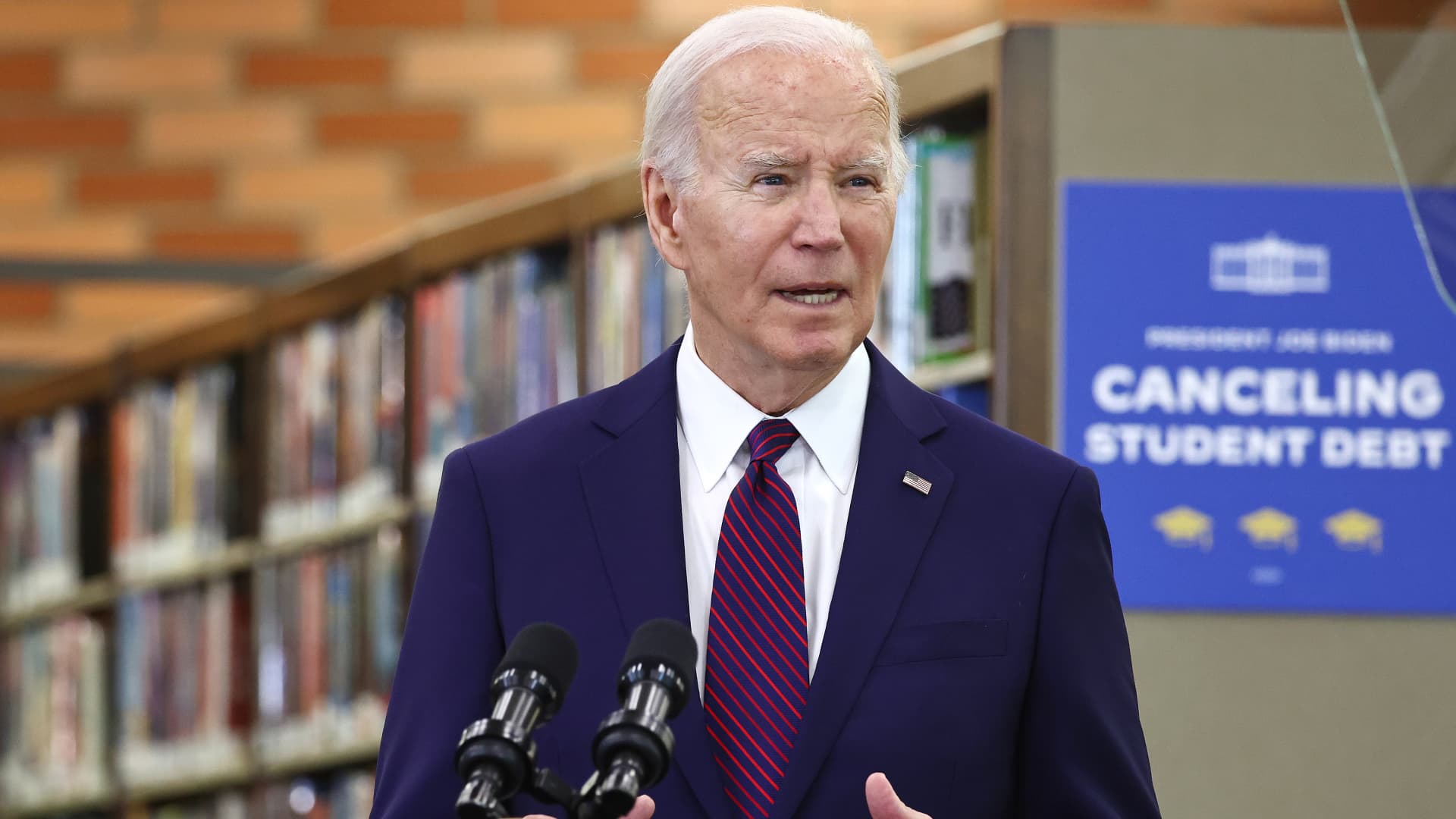 Here's how Biden's new student loan forgiveness plan differs from his first 