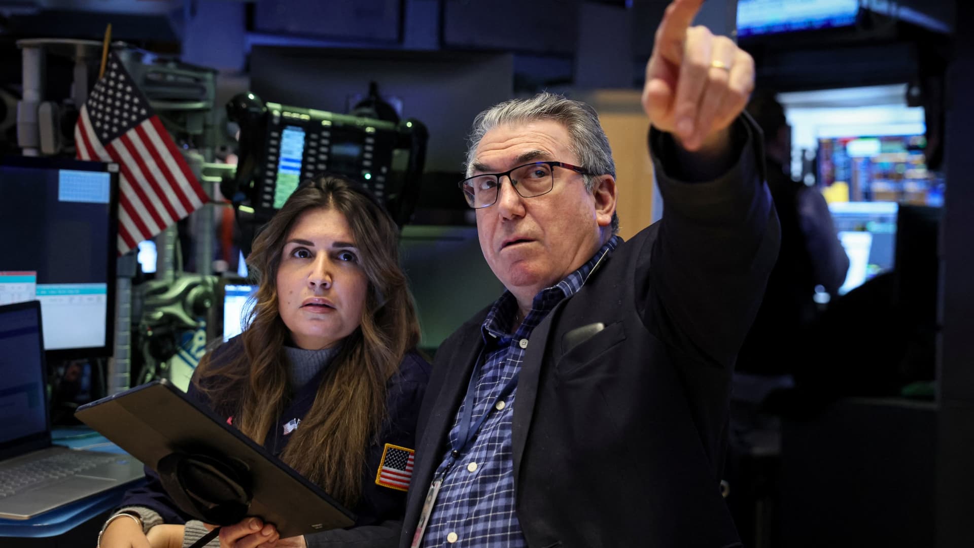 The Nasdaq Composite     fell for a sixth straight session on Friday, on track for its longest losing streak in more than a year. The downtrend comes 