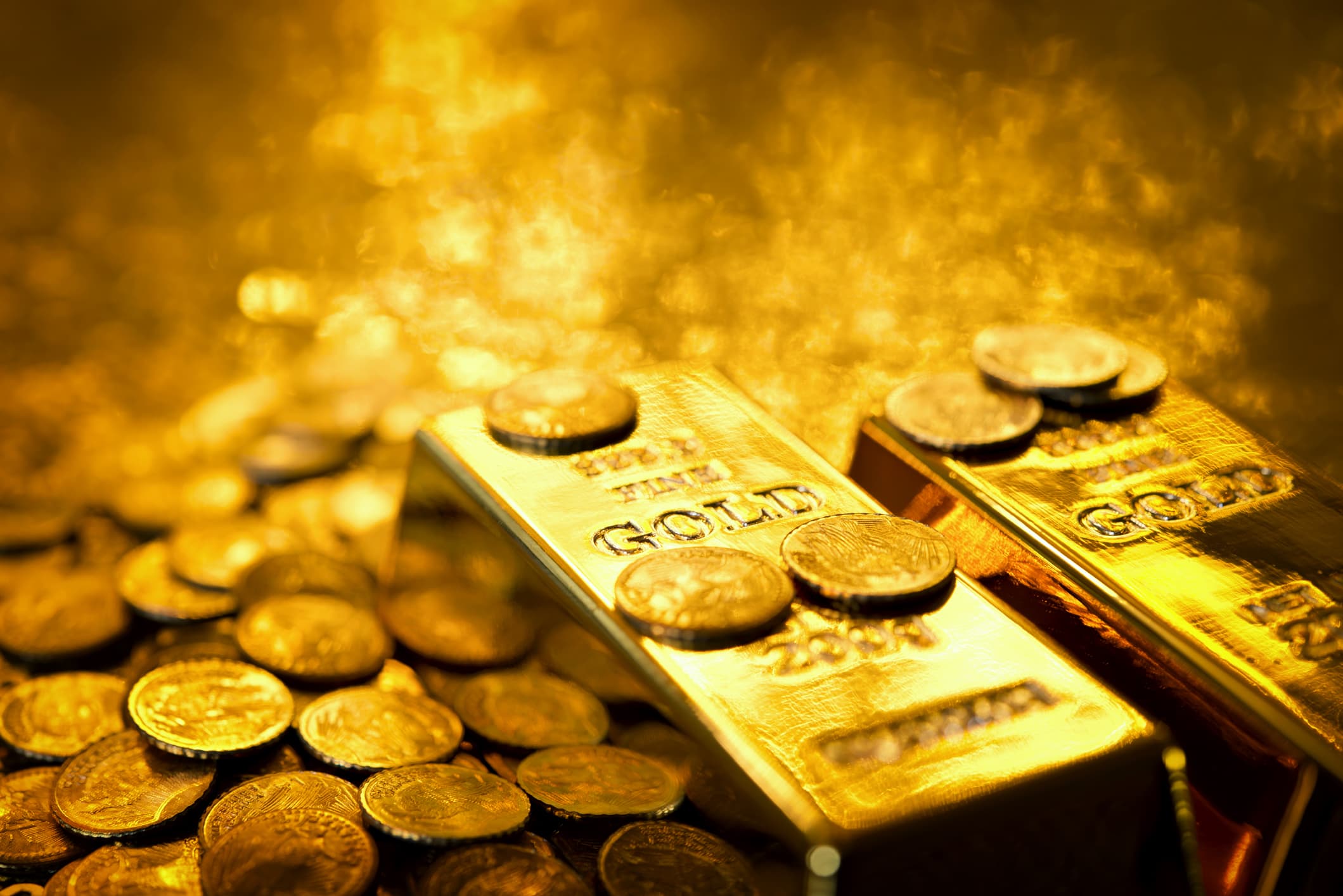 Gold prices hit a new record high amid expectations of a Fed cut
