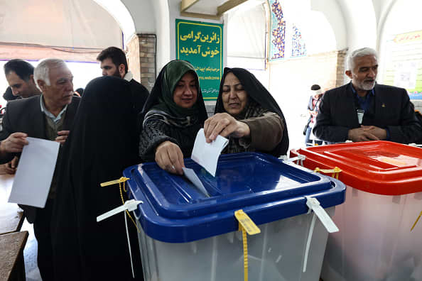 Die Wahlbeteiligung im Iran erreicht angesichts der Unzufriedenheit einen historischen Tiefstand