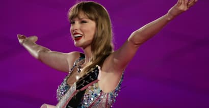 Singapore prime minister says exclusive Taylor Swift deal isn't 'unfriendly'