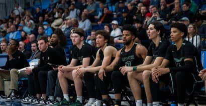 Dartmouth men's basketball team votes for first college athlete labor union