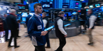 European stocks close slightly lower as markets look ahead to Fed meeting