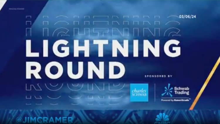 Lightning Round: Palantir can go higher from here, says Jim Cramer