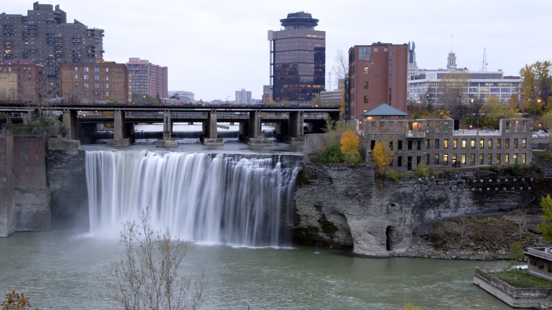 Rochester, New York has the second fastest-selling housing market, according to Creditnews Research.