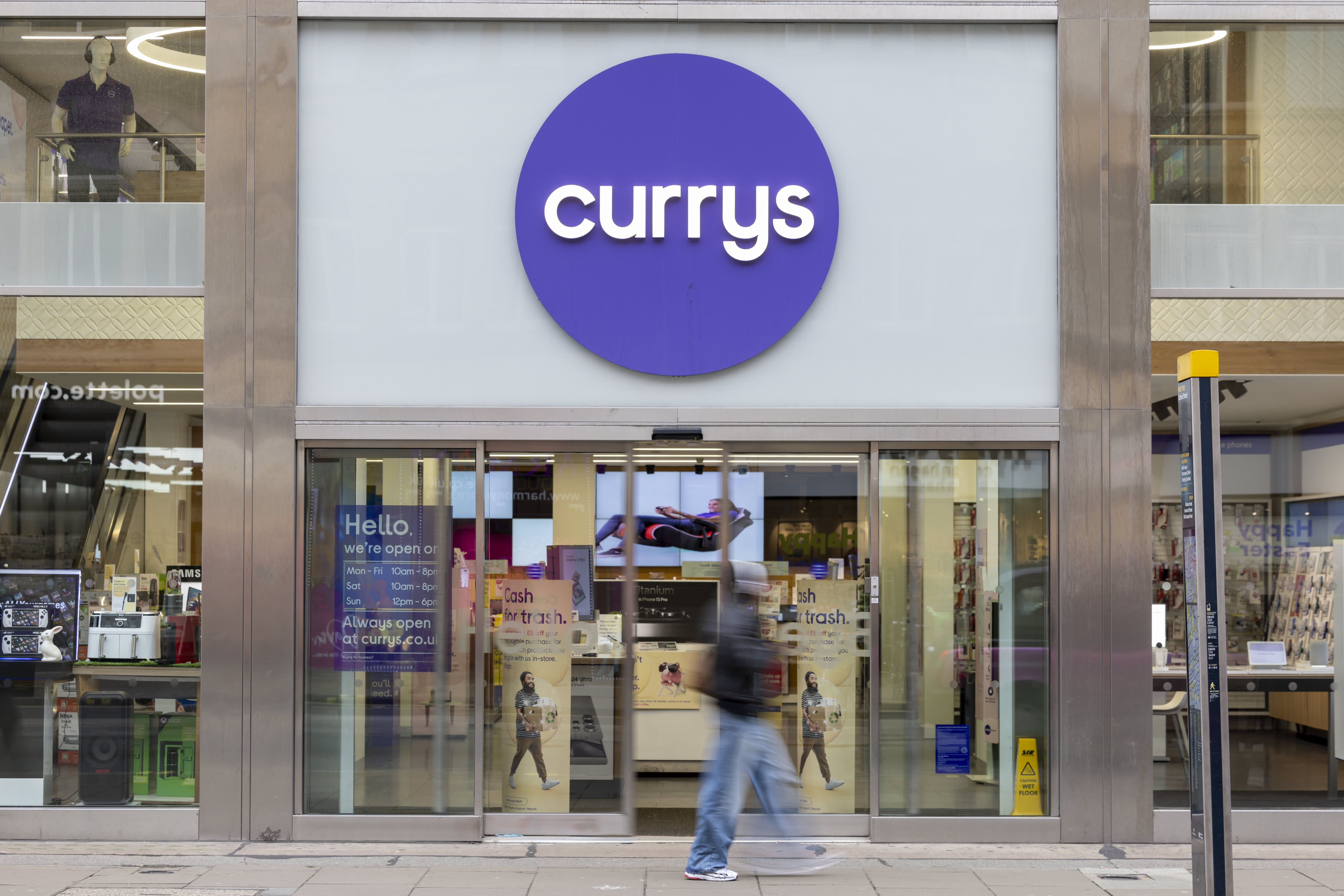 在中国京东退出收购竞赛后，英国零售商 Currys 股价下跌 5%。