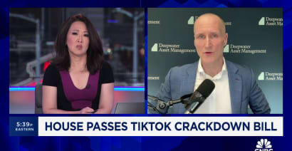 TikTok ban a 'measurable opportunity for Meta,' says Deepwater's Gene Munster