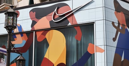 Nike shares slide on lackluster outlook, slowing China sales