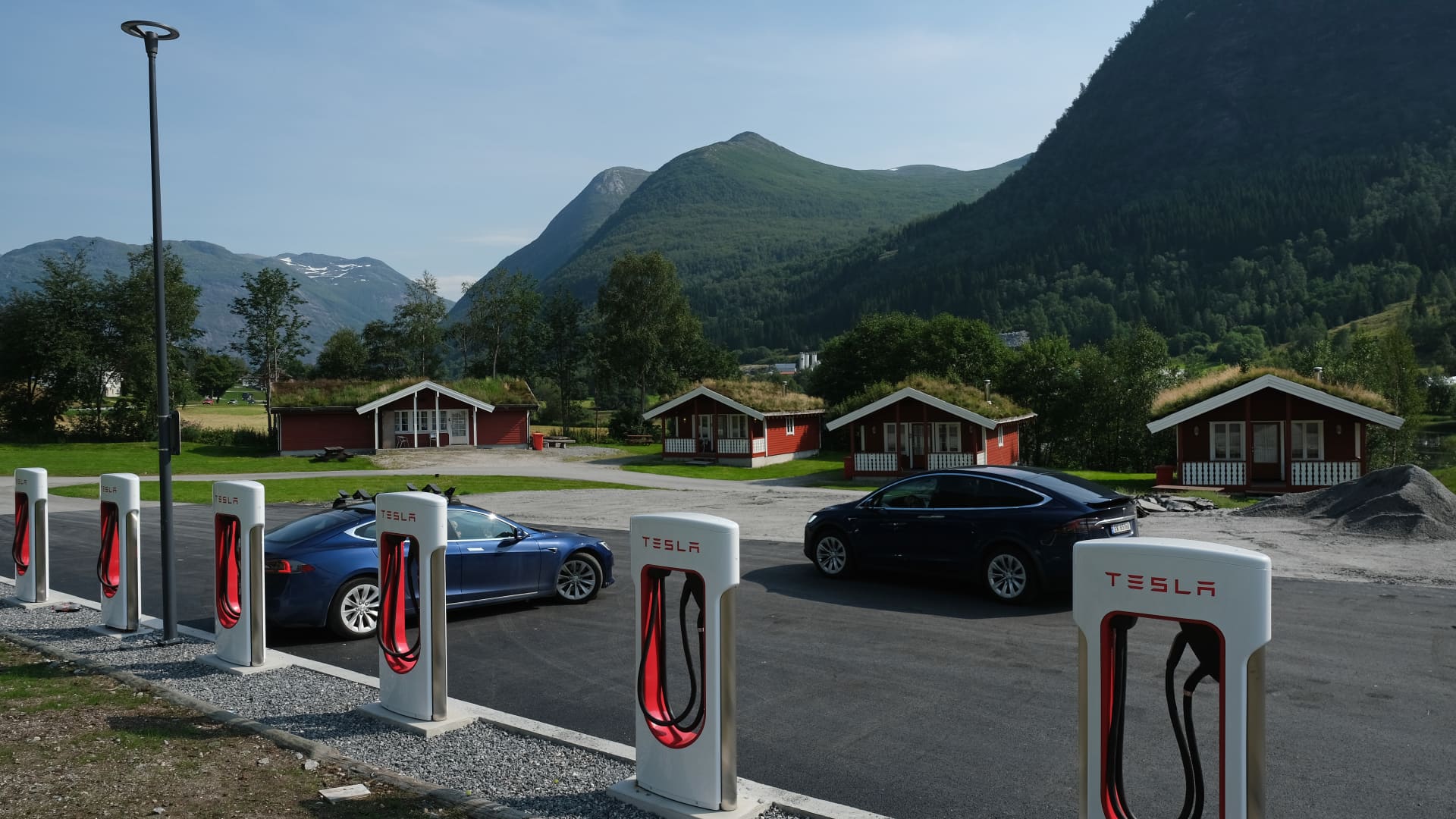 Hvordan Tesla ble Norges mest solgte bilselskap