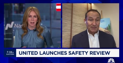 The Boeing situation clearly has magnified other plane incidents: Former United Airlines CEO Munoz