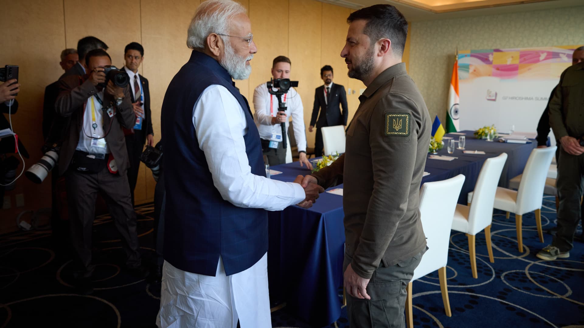 Ukrainian President Vladimir Zelenskiy (R) meets with Indian Prime Minister Narendra Modi (L) as he attend G7 Leaders's Summit in Hiroshima, Japan on May 20, 2023. 