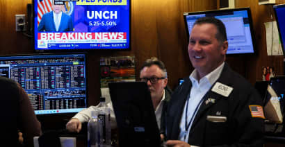 CNBC Daily Open: Markets surge on Fed rate-cut signals 
