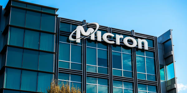 Jim Cramer: Micron headed higher even after the chip stock's massive run this year