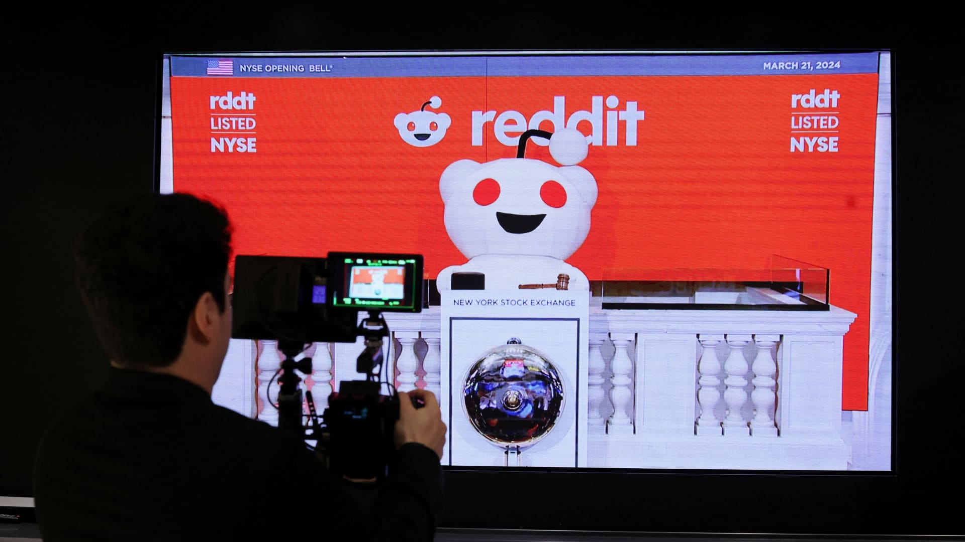 Reddit pops as much as 70% in NYSE debut after selling shares at top of range