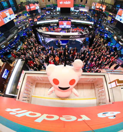 Major firms such as Goldman and JPMorgan cool on Reddit stock post-IPO