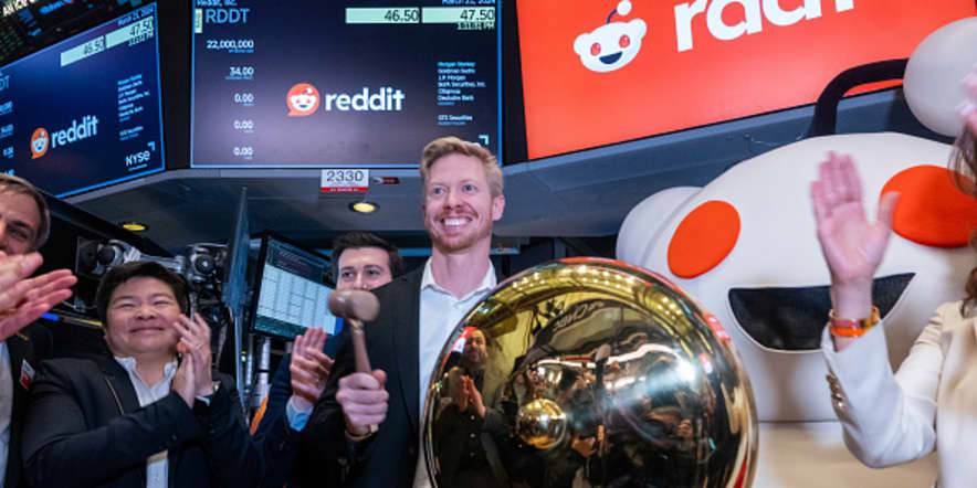 Reddit investors shrug off hold rating, bid up stock another 9% as post-IPO rally continues