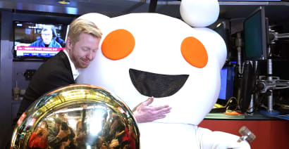 Reddit shares soar 14% after company reports revenue pop in first earnings report 