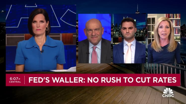 Fed's Waller: No rush to cut rates