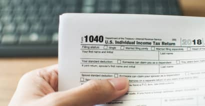How to avoid 'ghost preparers' and other scams as tax filing deadline approaches