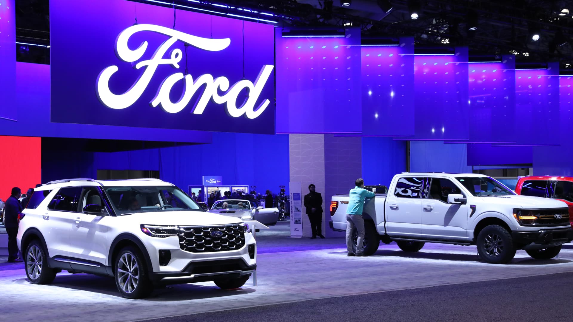Ford is set to report earnings after the bell. Here’s what Wall Street expects