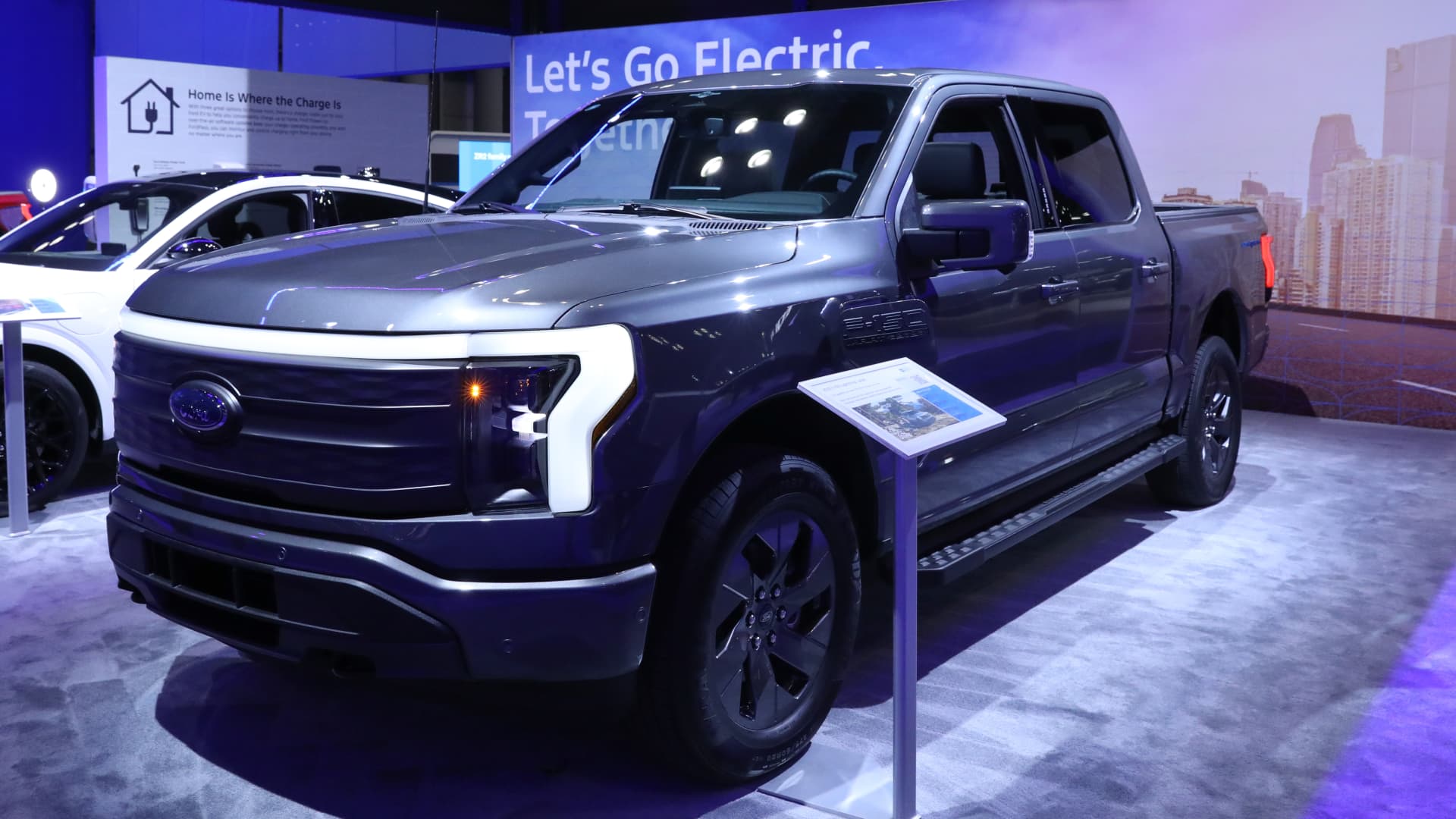 Ford prepares to resume F-150 Lightning shipments, drops prices on some models
