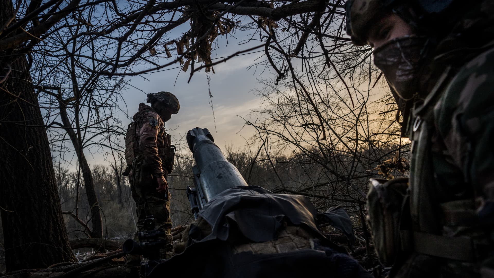 A Ukrainian soldier prepares an artillery in the direction of Siversk, Donetsk Oblast, Ukraine on April 01, 2024.