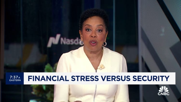 La inflación es la principal causa de estrés financiero, según la encuesta Your Money de CNBC