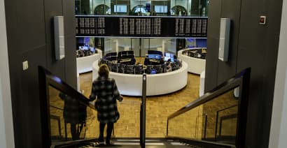 European markets close higher on busy week for central bank action