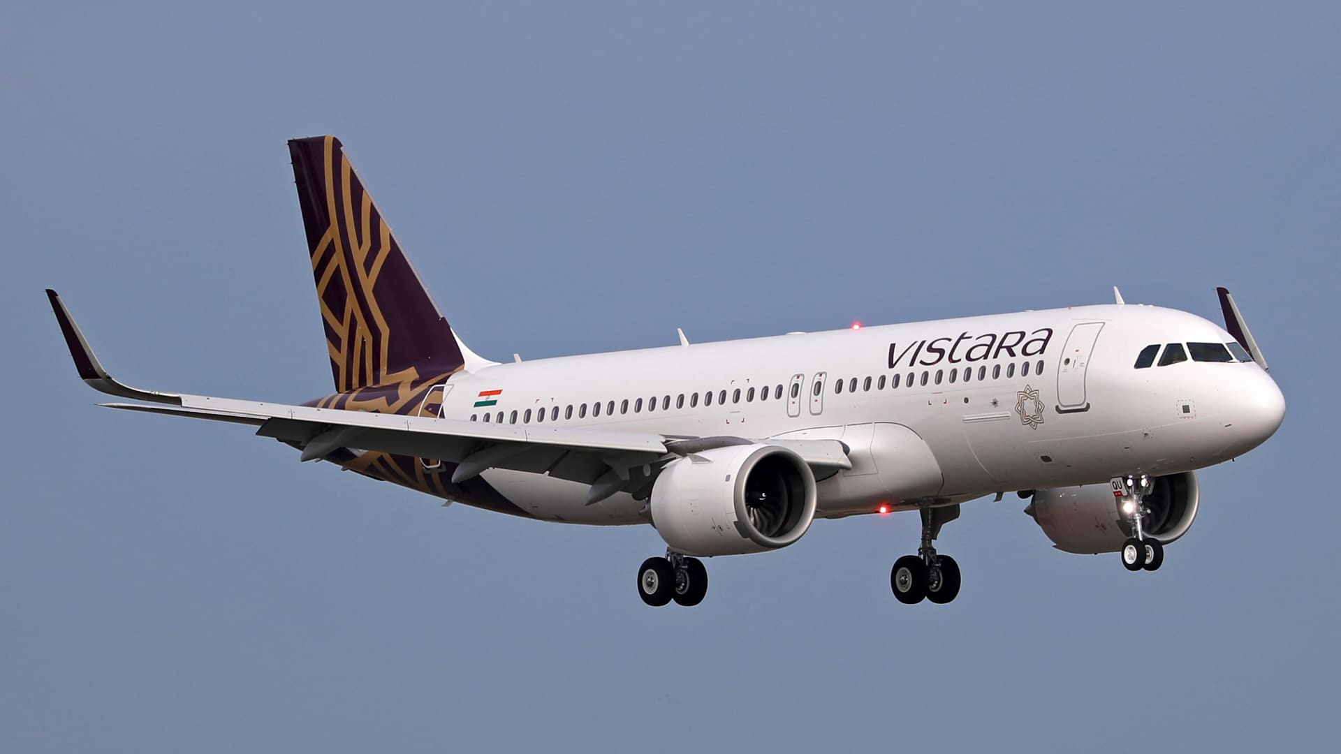 India's Vistara cuts flights as pilots' protest over salary revision leads to cancellations, delays
