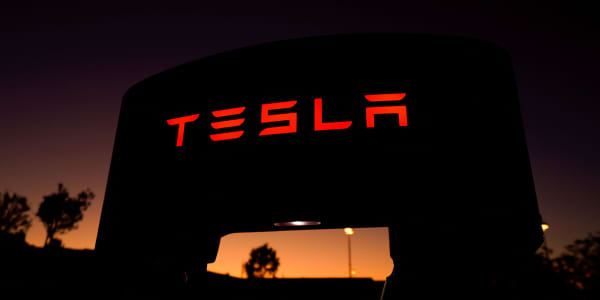 Stocks making the biggest moves before the bell: Tesla, Verizon, Block, Alcoa and more
