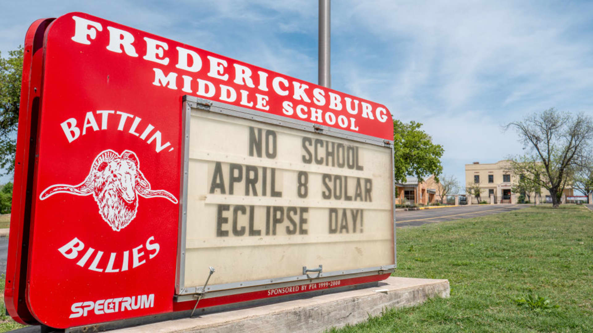 A sign displaying 'No School' is seen at Fredericksburg middle school ahead of the total solar eclipse on April 07, 2024 in Fredericksburg, Texas. 