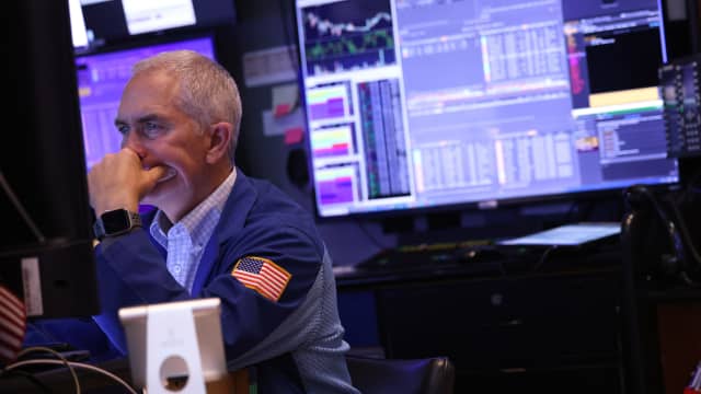 Here are 4 ways to approach the daily swings we're seeing lately in the stock market