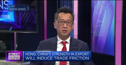 Economist discusses the challenges that China's export sector is facing