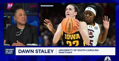 South Carolina Coach Dawn Staley on Caitlin Clark: She is a superstar