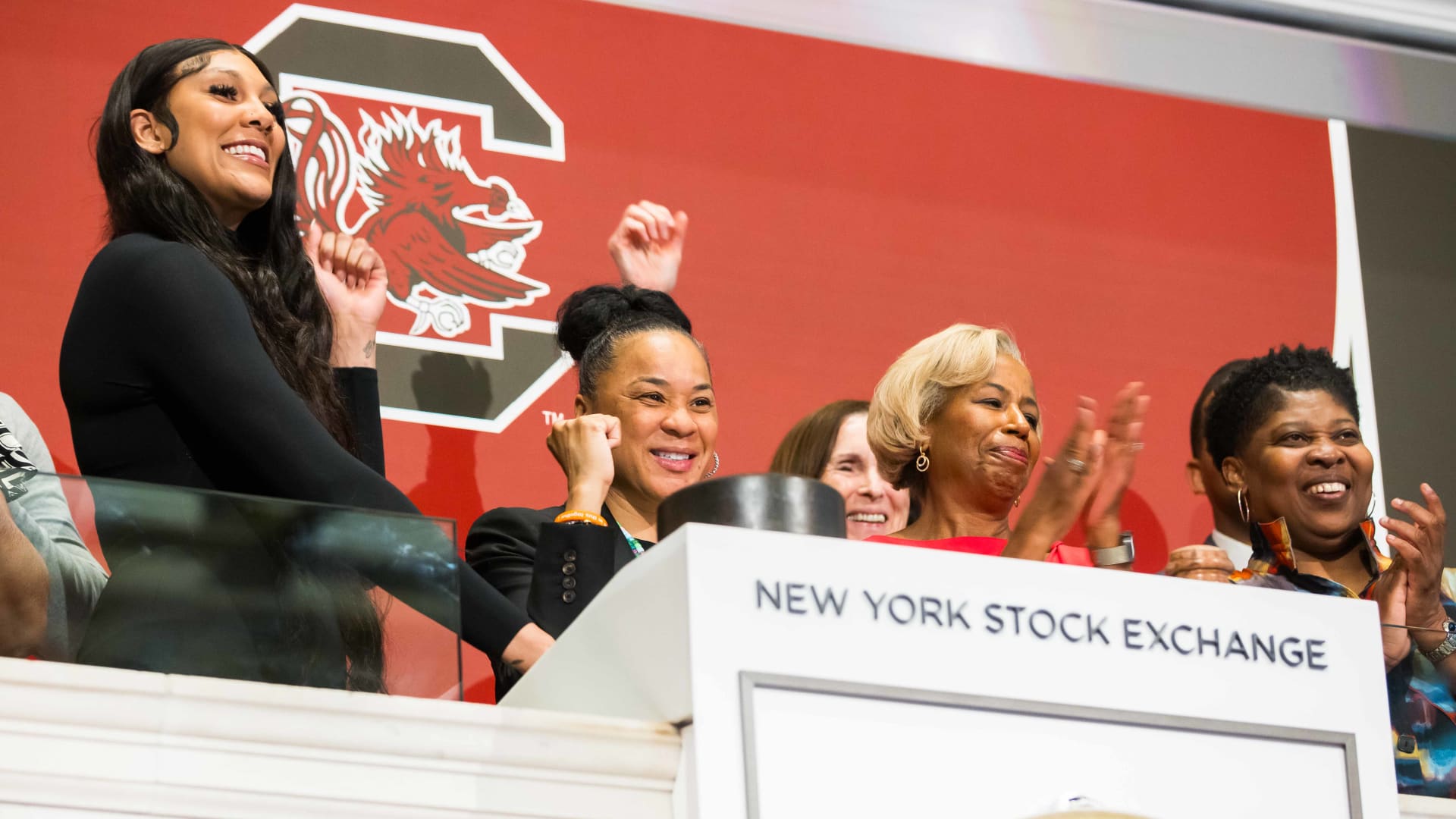 The New York Stock Exchange welcomes University of South Carolina Women's Basketball on April 16, 2024, in recognition of its 2024 NCAA National Championship. To honor the occasion, Dawn Staley, Head Coach, and Kamilla Cardoso, 2024 MOP, Women's Final Four, joined by Sharon Bowen, Chair, NYSE, ring The Opening Bell®.