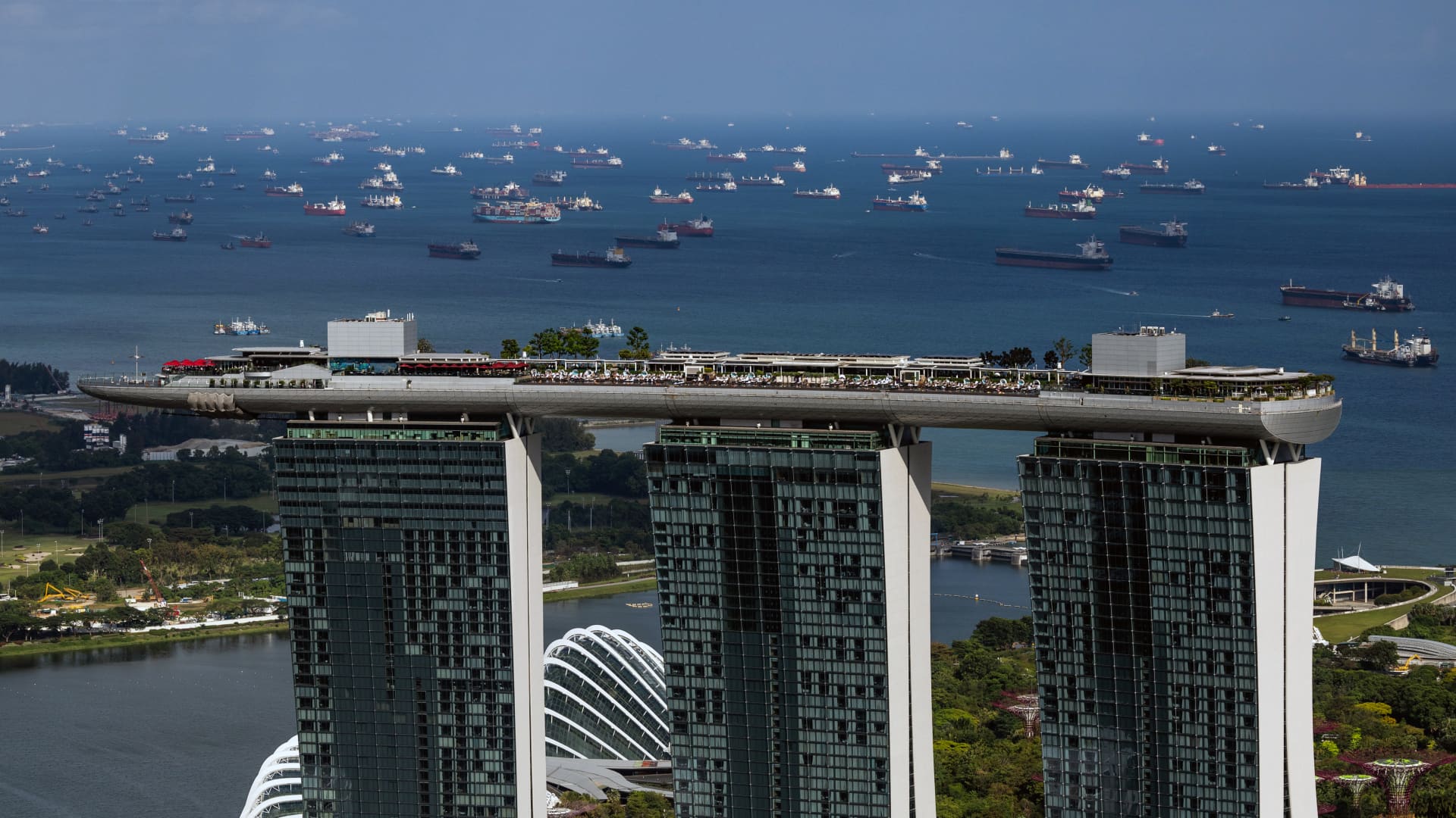 Singapore non oil domestic exports plunge 20.7%, misses anticipations by a massive margin
