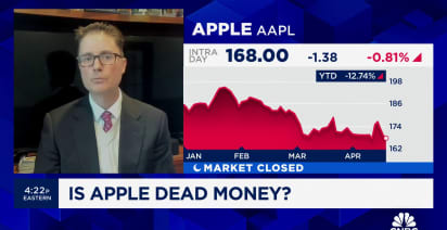 Maxim's Tom Forte talks why he thinks Apple is 'dead money'