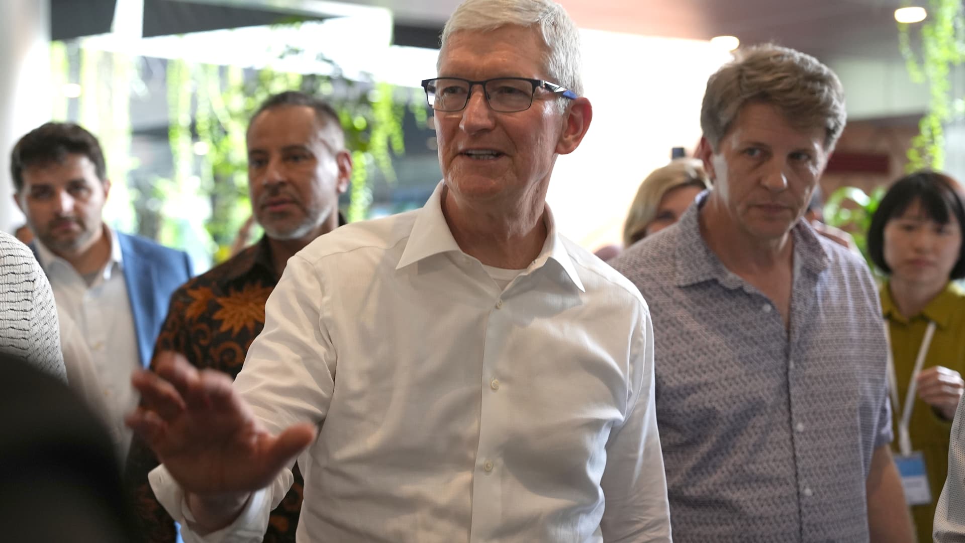 Tim Cook visits Singapore amid Apple’s Southeast Asia expansion efforts