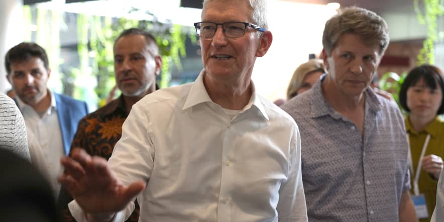 Tim Cook visits Singapore amid Apple's Southeast Asia expansion efforts