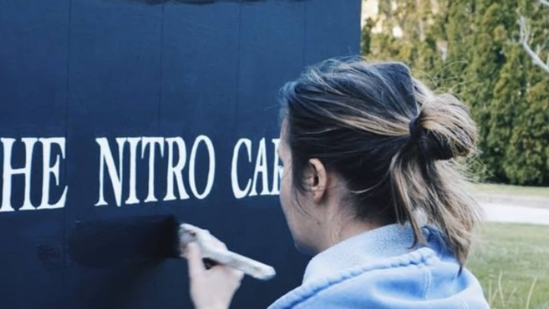 Audrey Finocchiaro paints The Nitro Cart