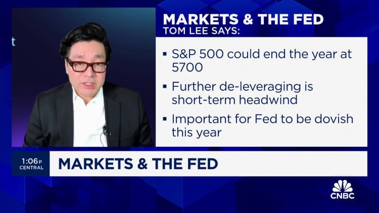 Stocks can continue to outperform even if rates stay high, says Fundstrat's Tom Lee